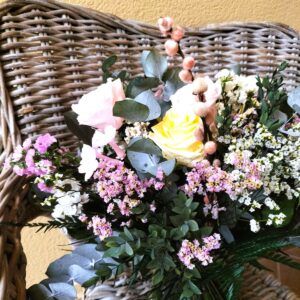 Ramo silvestre de rosas preservadas